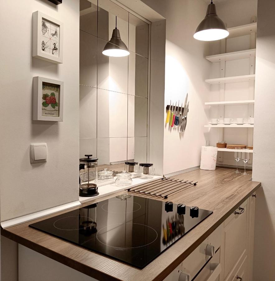 Newly Refurbished Apartment In The City Center Sófia Exterior foto